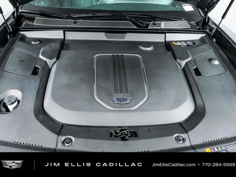 Certified 2024 Cadillac Lyriq Tech RWD image 35