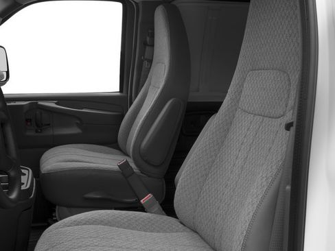 Used 2017 Chevrolet Express 3500 RWD image 12