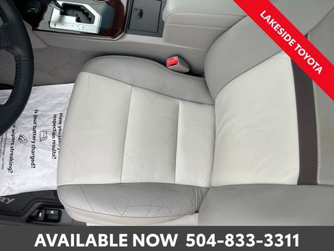 Used 2014 Toyota Camry XLE image 29