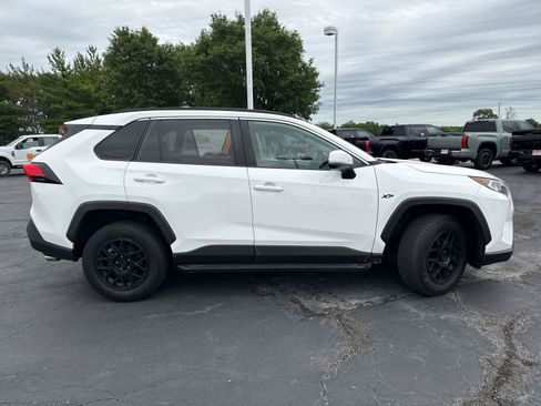 Used 2019 Toyota RAV4 XLE FWD image 10