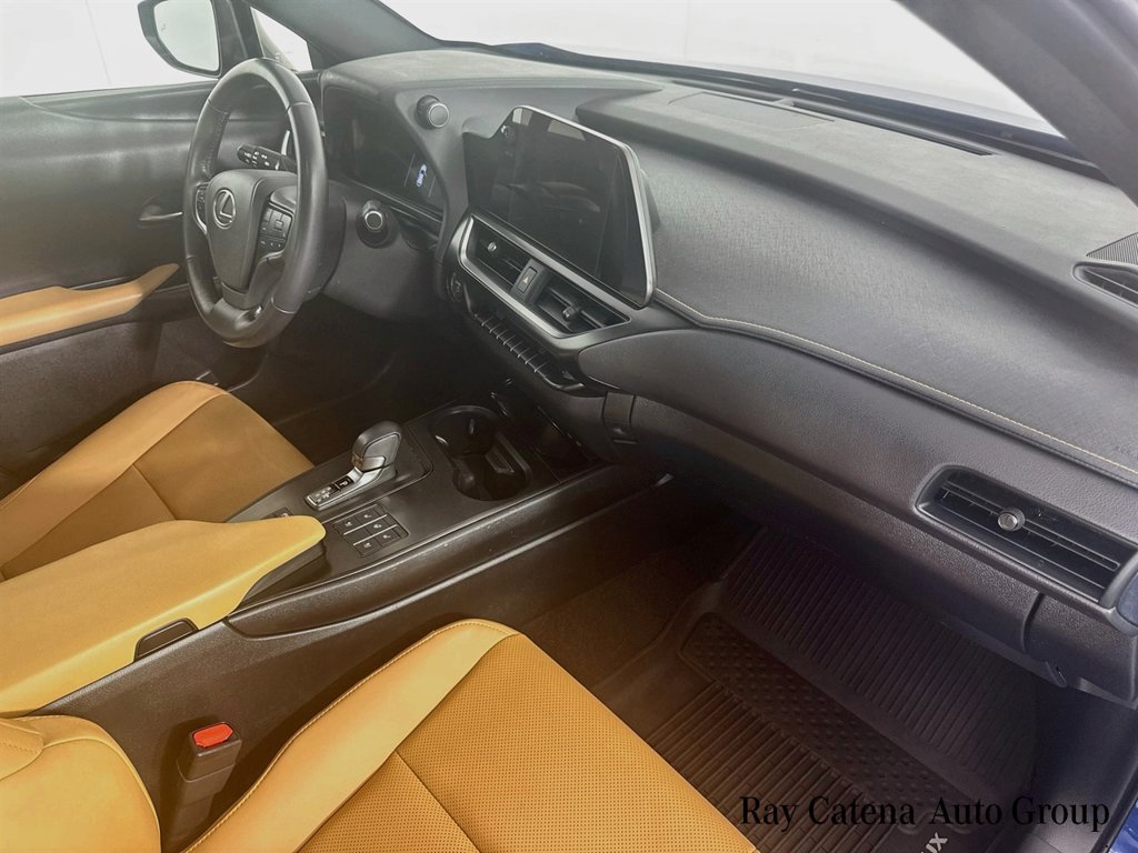 Certified 2025 Lexus UX 300h AWD w/ Accessory Package (Z2) image 29