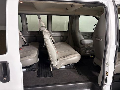 Used 2025 Chevrolet Express 3500 LT w/ LT Preferred Equipment Group RWD image 32
