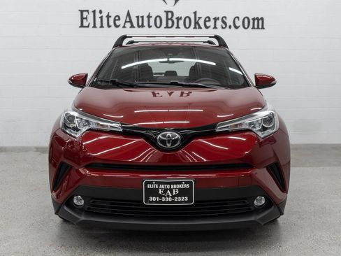 Used 2019 Toyota C-HR Limited FWD image 3