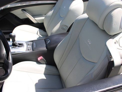 Used 2014 INFINITI Q60 Convertible w/ Premium Package RWD image 36