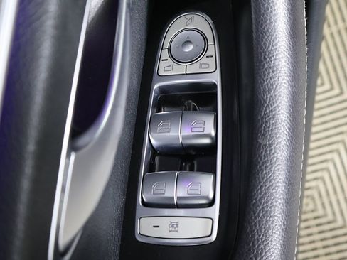 Used 2021 Mercedes-Benz E 350 E 350 image 33