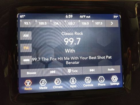 Used 2019 Jeep Cherokee Limited image 25