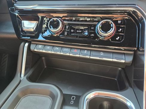 New 2026 GMC Sierra 2500 Denali Ultimate AWD/4WD image 14
