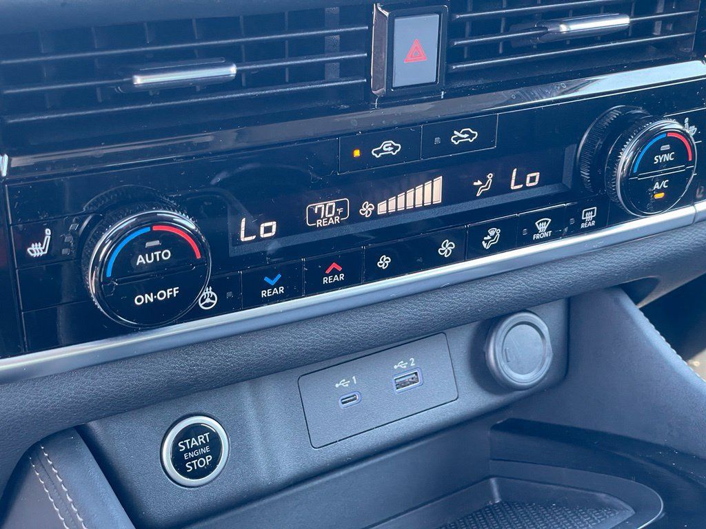 Certified 2023 Nissan Rogue SL AWD/4WD image 18