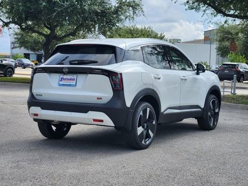 New 2025 Nissan Kicks SR image 3