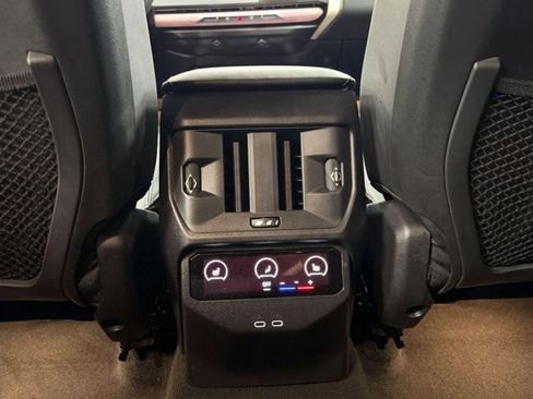 Used 2025 BMW X3 xDrive30i w/ Premium Package image 32