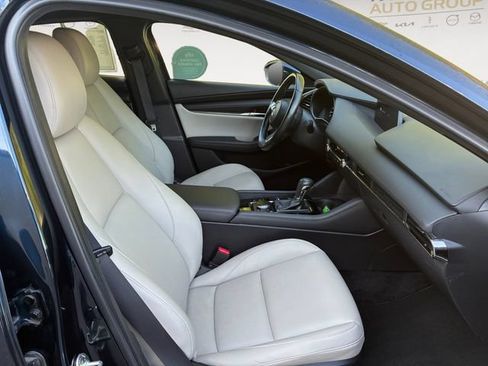 Used 2021 MAZDA MAZDA3 s FWD image 15