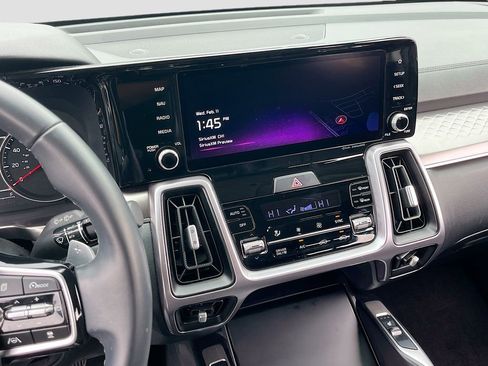 Used 2023 Kia Sorento EX image 15