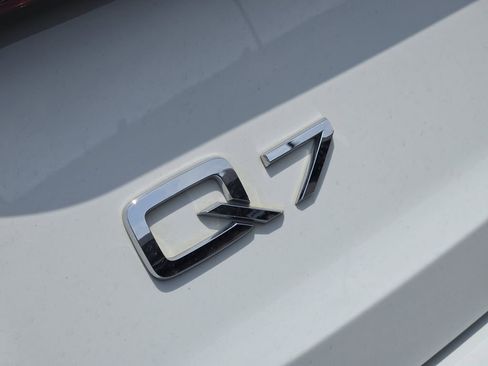 Used 2023 Audi Q7 3.0T Premium Plus AWD/4WD image 12