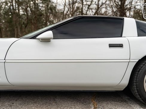 Used 1991 Chevrolet Corvette Coupe image 30