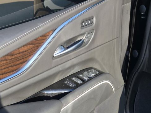 Certified 2023 Cadillac Escalade Sport Platinum w/ LPO, ONYX Package AWD/4WD image 14