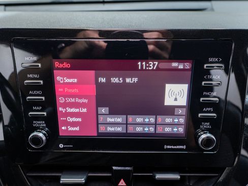 Used 2021 Toyota Camry SE FWD image 16