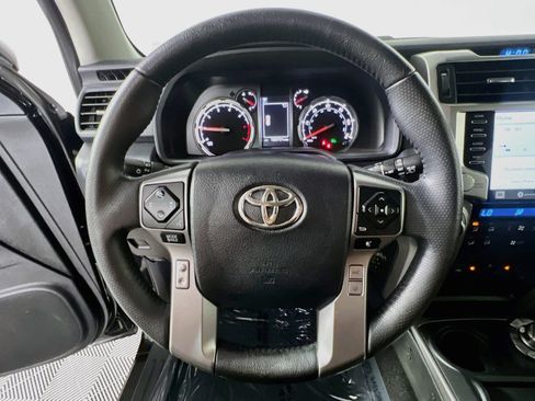 Used 2022 Toyota 4Runner Limited AWD/4WD image 18