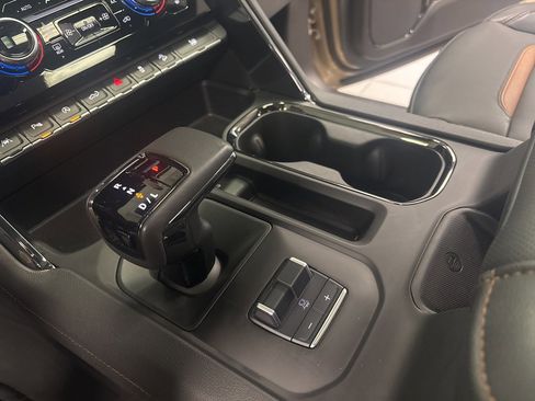 Used 2022 GMC Sierra 1500 AT4 w/ AT4 Premium Package image 29