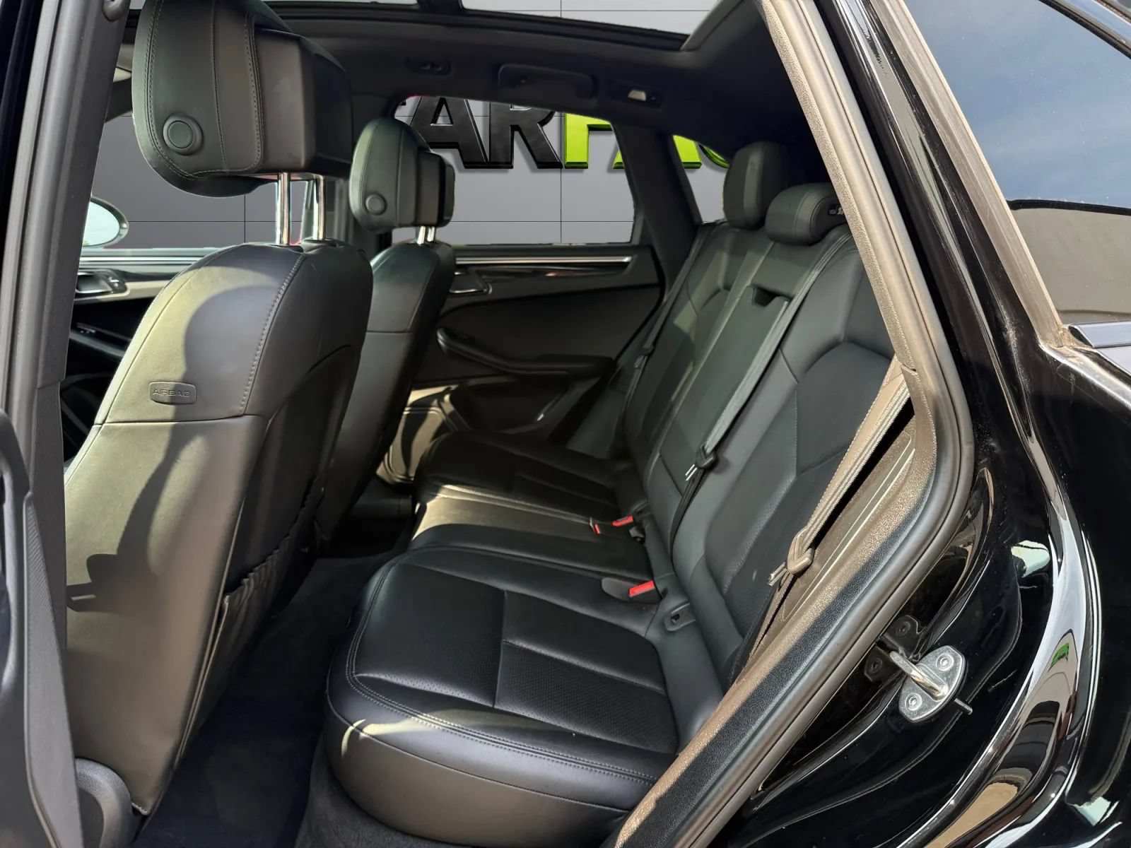 Used 2016 Porsche Macan S AWD/4WD image 19