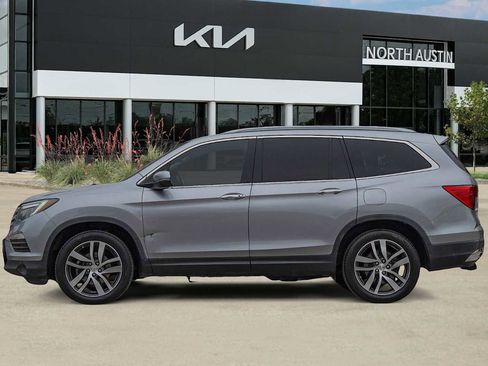 Used 2018 Honda Pilot Touring image 4