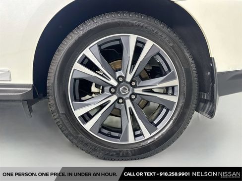 Certified 2020 Nissan Pathfinder Platinum w/ Cargo Package AWD/4WD image 34