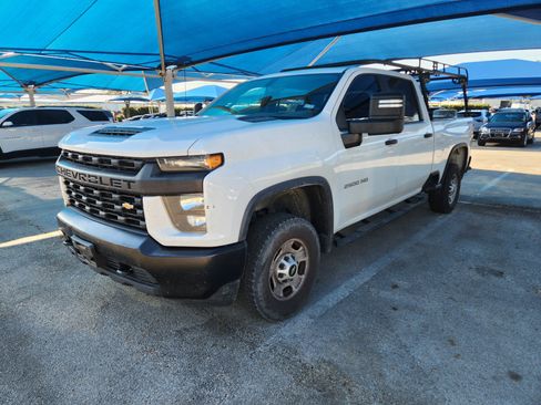 Used 2020 Chevrolet Silverado 2500 W/T w/ WT Convenience Package AWD/4WD image 2