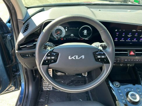 Used 2023 Kia Niro Wave image 14