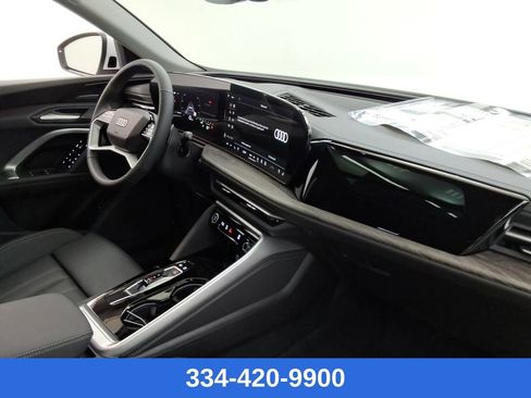 New 2025 Audi Q5 Premium Plus image 24