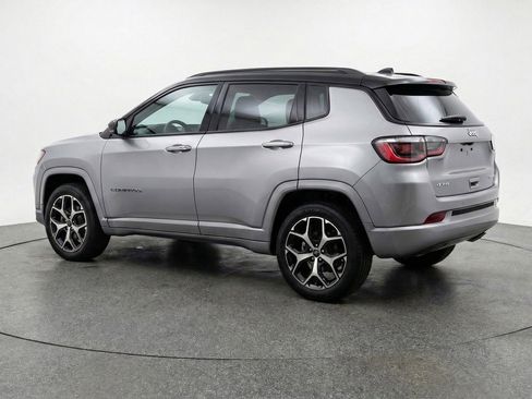 Used 2025 Jeep Compass Limited AWD/4WD image 6