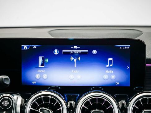 Used 2026 Mercedes-Benz GLB 250 image 14