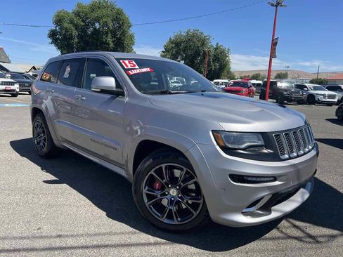 Used 2015 Jeep Grand Cherokee SRT w/ Luxury Group II AWD/4WD image 4