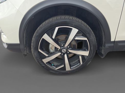 Used 2022 Nissan Rogue Sport SL image 9