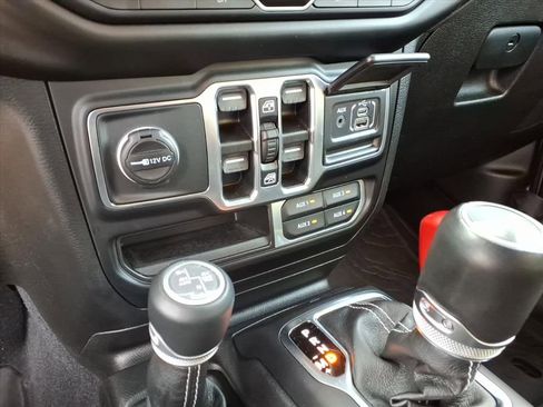 Used 2021 Jeep Wrangler Unlimited Sahara w/ Cold Weather Group image 26