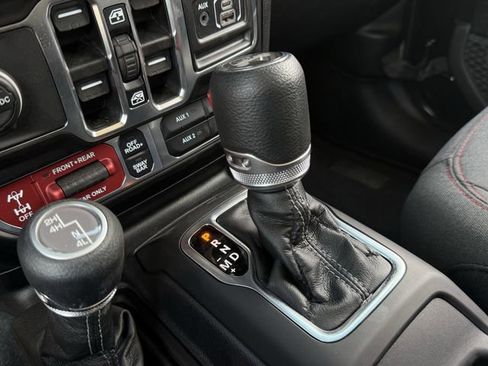 Used 2026 Jeep Wrangler Unlimited Rubicon AWD/4WD image 18