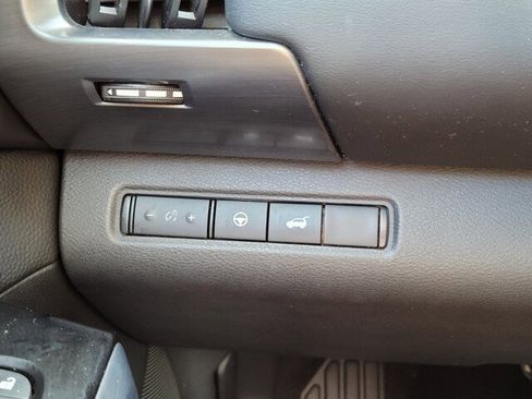 Used 2022 Nissan Pathfinder SL w/ SL Premium Package image 24