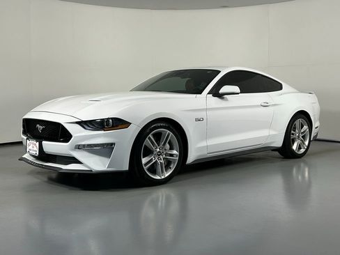 Used 2021 Ford Mustang GT Premium w/ Ford Safe & Smart Package RWD image 3