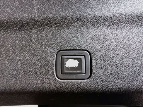 Used 2022 Cadillac Escalade ESV Sport Platinum RWD image 45