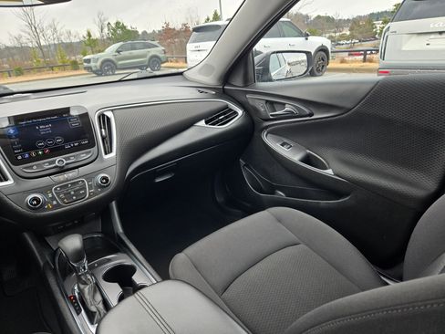 Used 2023 Chevrolet Malibu LT image 11