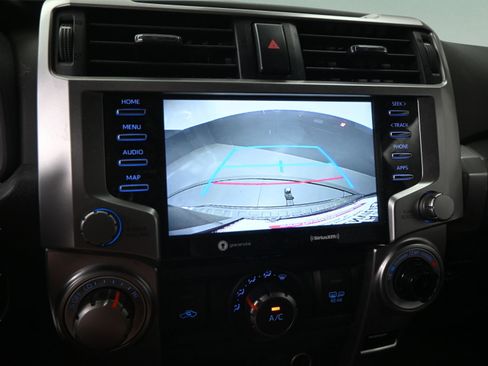 Used 2021 Toyota 4Runner SR5 AWD/4WD image 29