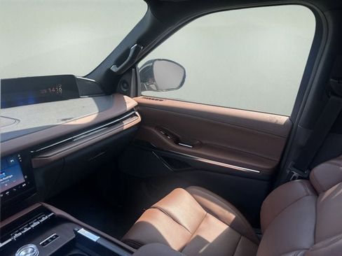 New 2026 Lincoln Navigator Reserve AWD/4WD image 19