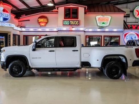 Used 2023 Chevrolet Silverado 3500 W/T w/ Gooseneck/5TH Wheel Package image 11