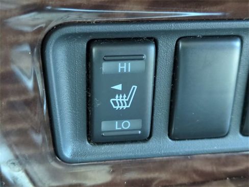 Used 2017 Nissan Armada SV image 21