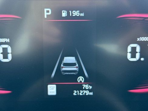 Used 2025 Kia Sportage LX image 12