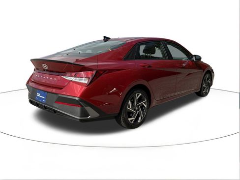 Certified 2025 Hyundai Elantra Sport image 3