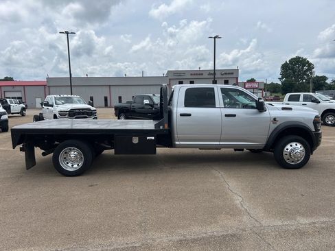 Used 2026 RAM 5500 Tradesman AWD/4WD image 4