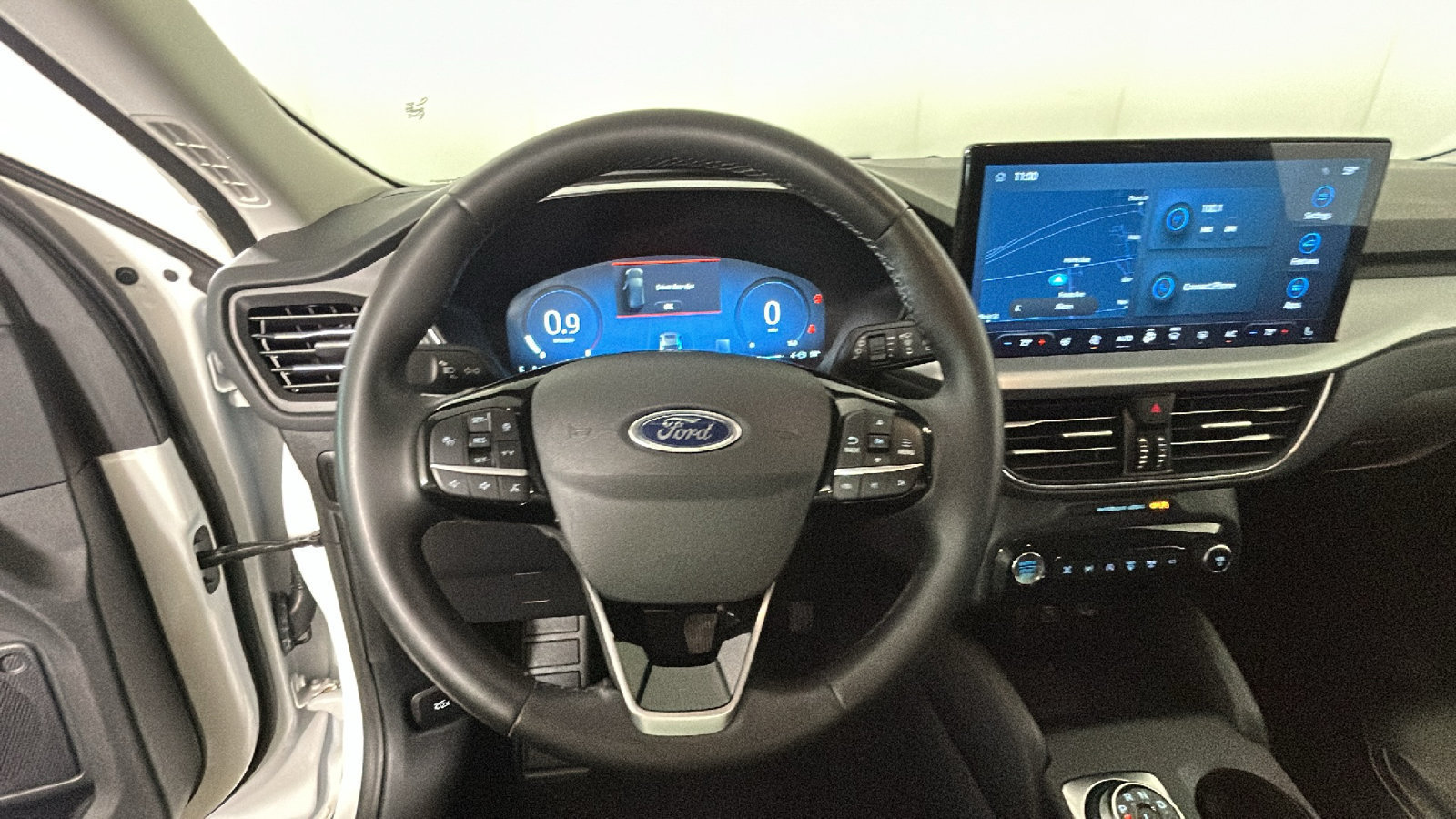 Used 2024 Ford Escape Platinum AWD/4WD image 17
