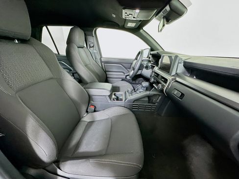 Used 2025 Toyota 4Runner SR5 image 29