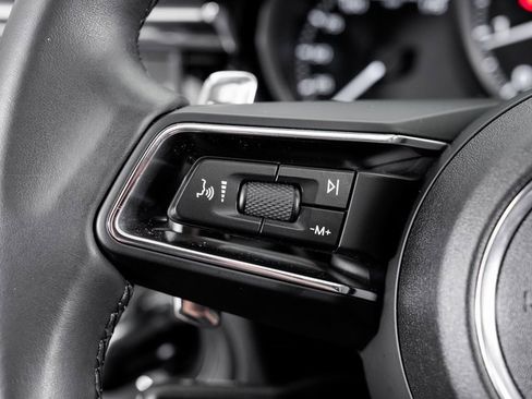 Used 2025 Porsche Macan image 14