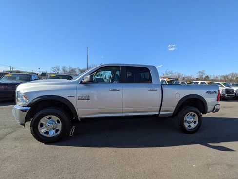 Used 2016 RAM 2500 SLT AWD/4WD image 2