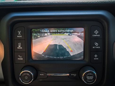 Used 2021 Jeep Wrangler Unlimited Sport AWD/4WD image 11